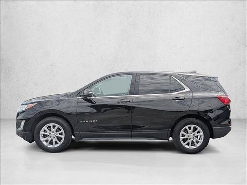 Used 2019 Chevrolet Equinox LT w/ Driver Convenience Package FWD image 2