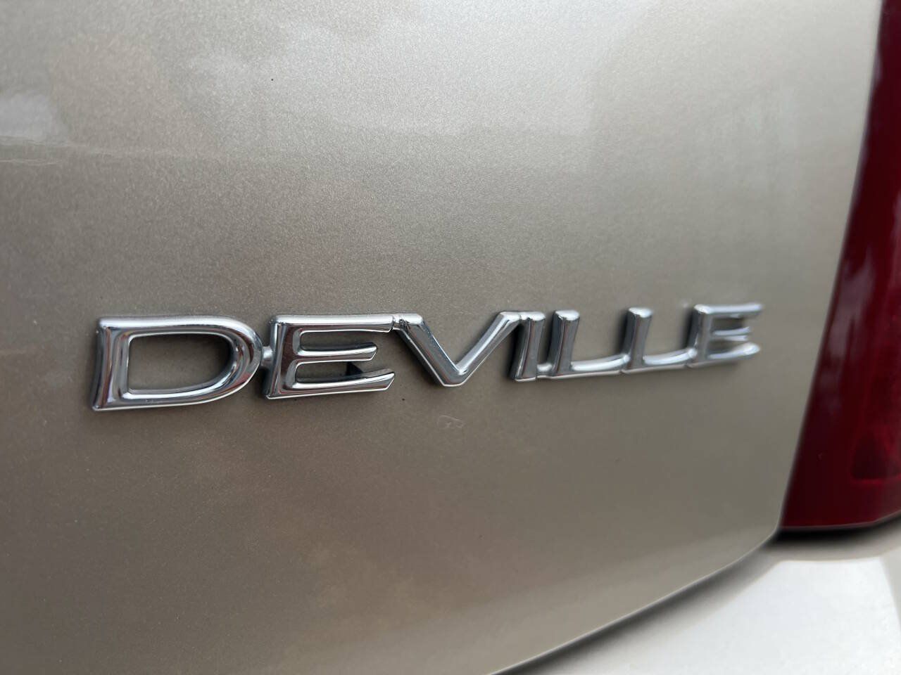 Used 2005 Cadillac De Ville FWD image 8