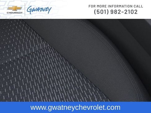 New 2027 Chevrolet Equinox LT w/ LPO, Floor Liner Package FWD image 21