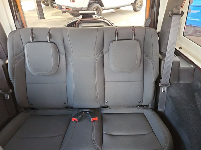 Used 2022 Jeep Wrangler Sport AWD/4WD image 15