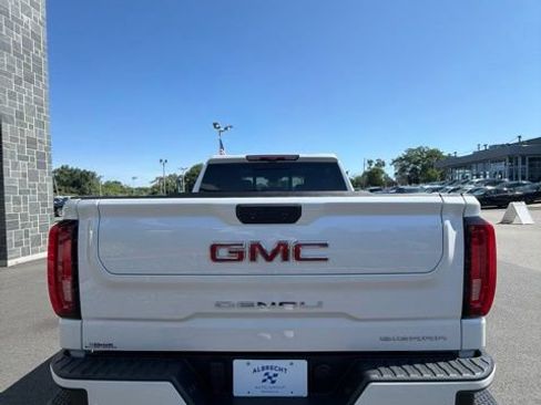 Used 2023 GMC Sierra 1500 Denali w/ Denali Reserve Package AWD/4WD image 7