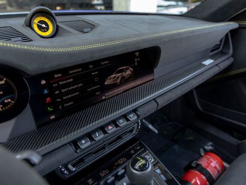 Used 2025 Porsche 911 GT3 RS image 47