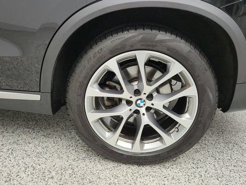 Used 2024 BMW X5 xDrive40i w/ Premium Package AWD/4WD image 9