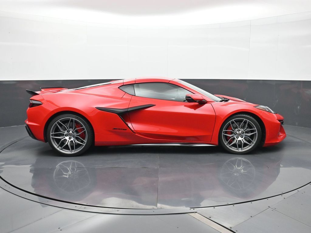 Used 2024 Chevrolet Corvette Z06 w/ Battery Protection Package RWD image 18
