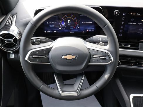 New 2026 Chevrolet Equinox LT AWD/4WD image 14