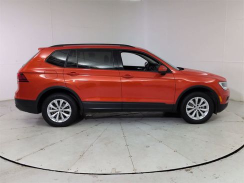 Used 2018 Volkswagen Tiguan S image 7