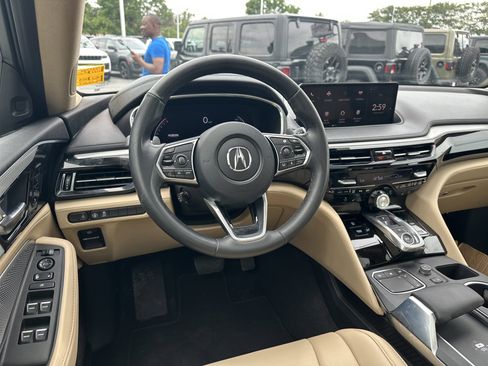Used 2022 Acura MDX SH-AWD image 21