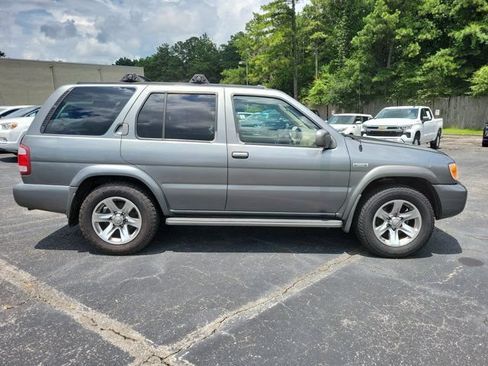 Used 2004 Nissan Pathfinder LE Platinum RWD image 19