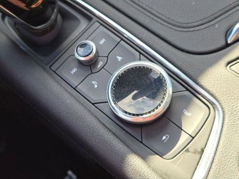 Used 2020 Cadillac XT5 Premium Luxury image 32