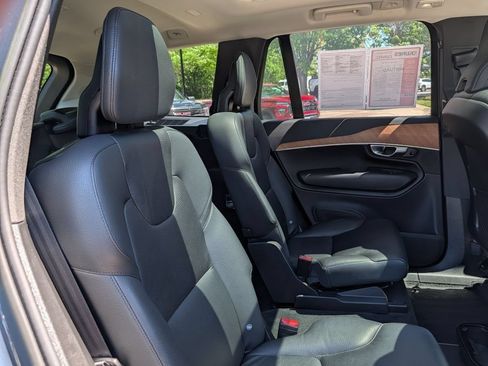 Used 2023 Volvo XC90 B6 Plus AWD/4WD image 23