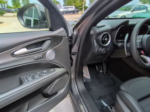 Used 2024 Alfa Romeo Stelvio Quadrifoglio AWD/4WD image 28