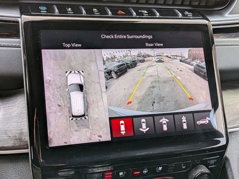 Used 2023 Jeep Grand Cherokee 30th Anniversary image 20