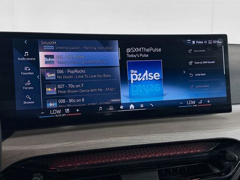 Used 2025 BMW 330i Sedan RWD image 21