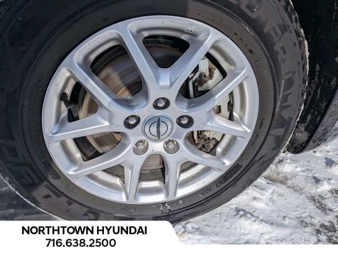 Used 2024 Chrysler Pacifica Touring-L image 45