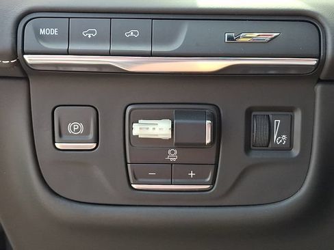 Used 2023 Cadillac Escalade ESV V w/ LPO, Floor Liner Package AWD/4WD image 23