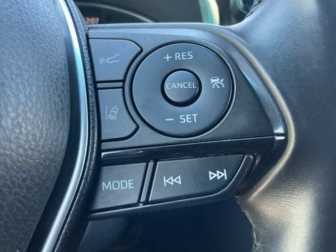 Used 2021 Toyota Venza XLE AWD/4WD image 18