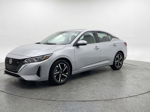 Used 2025 Nissan Sentra SV FWD image 3