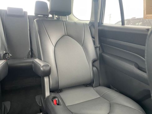 Used 2025 Toyota Grand Highlander FWD image 37