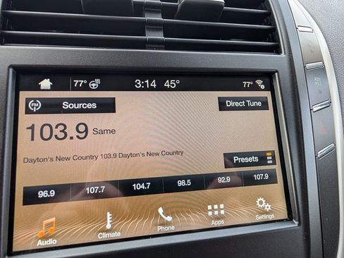 Used 2018 Lincoln MKC Select w/ Lincoln MKC Climate Package image 16