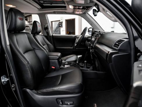 Used 2022 Toyota 4Runner TRD Off-Road Premium w/ Moonroof Package AWD/4WD image 36