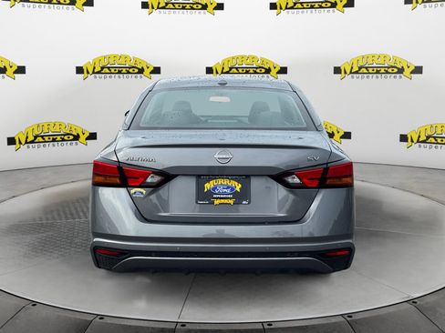 Used 2024 Nissan Altima 2.5 SV image 4