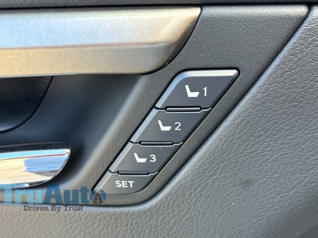 Used 2017 Lexus RX 350 AWD w/ Premium Package image 22