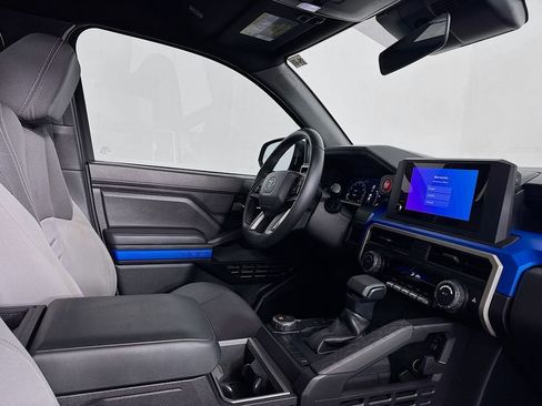 Used 2024 Toyota Tacoma TRD Sport image 34