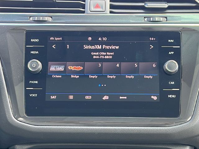 Used 2020 Volkswagen Tiguan SEL AWD/4WD image 15