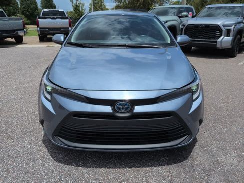 Certified 2025 Toyota Corolla LE FWD image 9