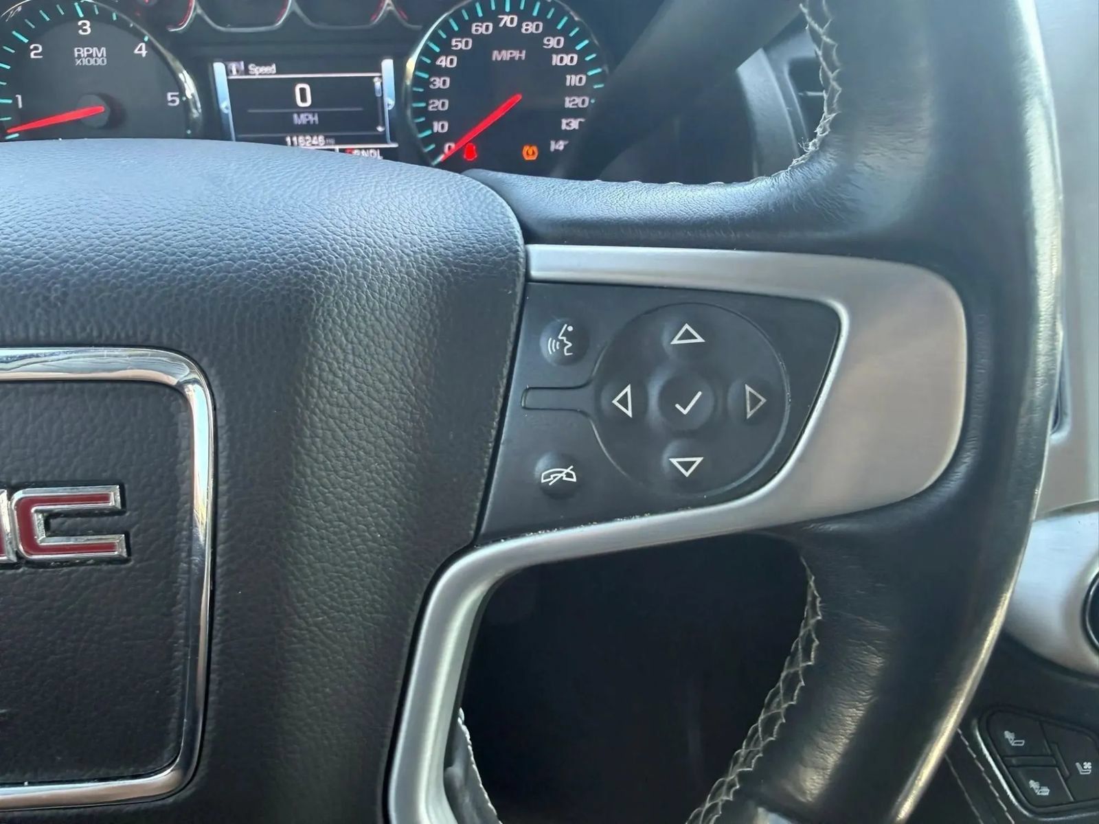 Used 2019 GMC Yukon SLT w/ Open Road Package RWD image 34