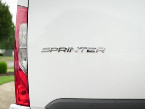 Used 2025 Mercedes-Benz Sprinter 2500 image 27