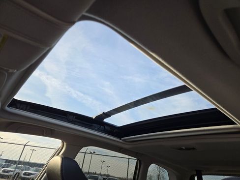 Used 2017 Subaru Forester 2.5i Limited image 24