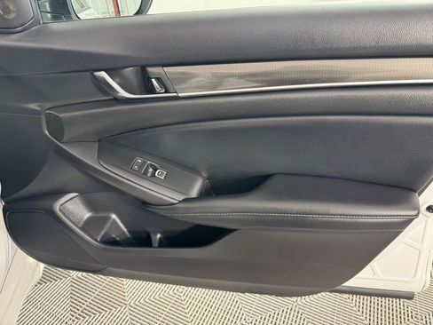 Used 2022 Honda Accord Sport image 25