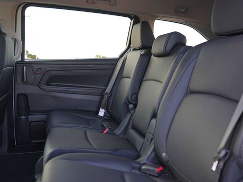 Used 2026 Honda Odyssey EX-L image 13