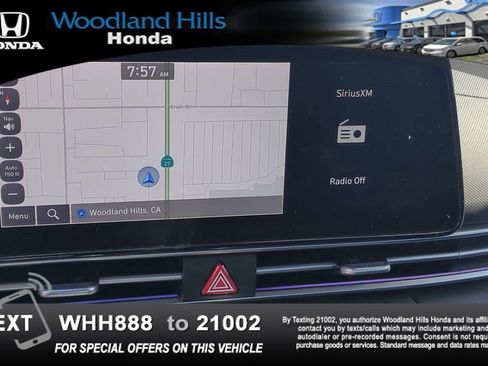 Used 2024 Hyundai Elantra SEL w/ Convenience Package FWD image 16