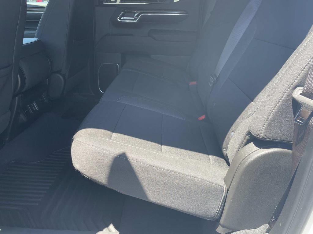 Used 2023 Chevrolet Silverado 1500 LT AWD/4WD image 12