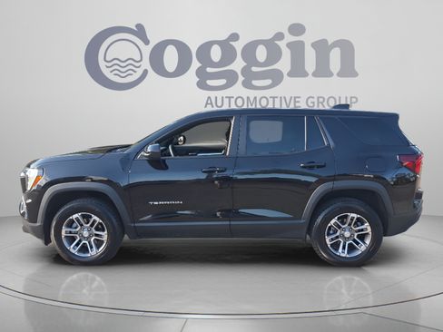 Certified 2026 GMC Terrain Elevation FWD image 2