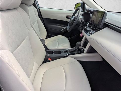 Used 2024 Toyota Corolla Cross L FWD image 27