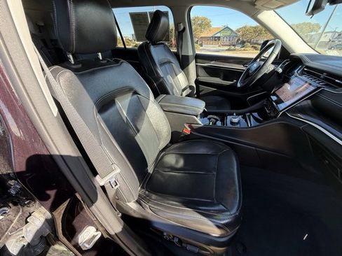 Certified 2022 Jeep Grand Cherokee L Limited image 12