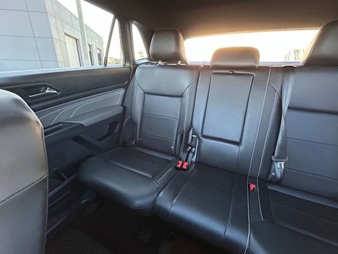 Used 2023 Volkswagen Atlas Cross Sport SEL image 12