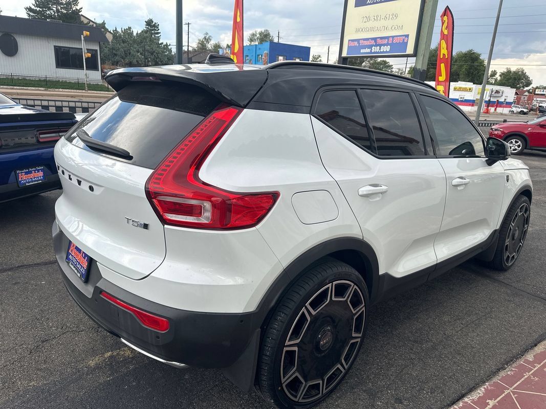 Used 2019 Volvo XC40 T5 R-Design AWD/4WD image 7