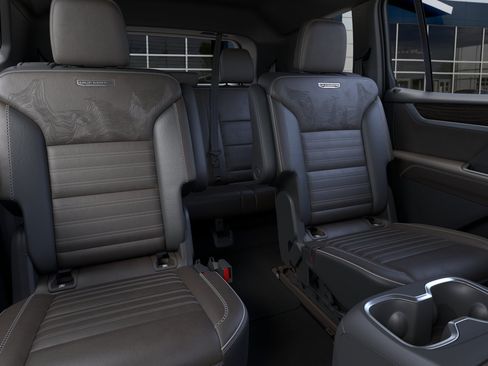New 2026 GMC Acadia Denali Ultimate FWD image 17