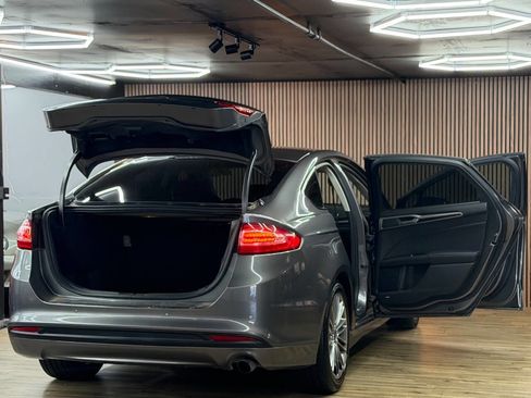 Used 2013 Ford Fusion SE FWD image 5