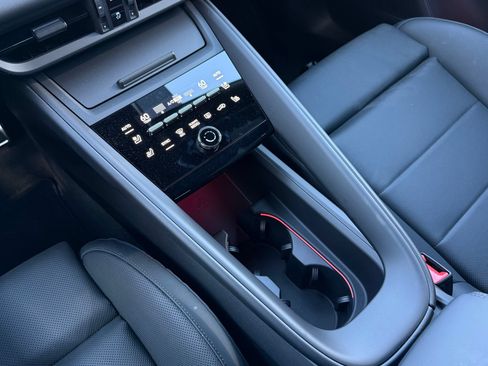 New 2025 Porsche Macan 4S Electric AWD/4WD image 22