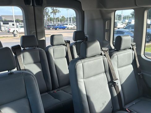Used 2019 Ford Transit 350 XL image 11