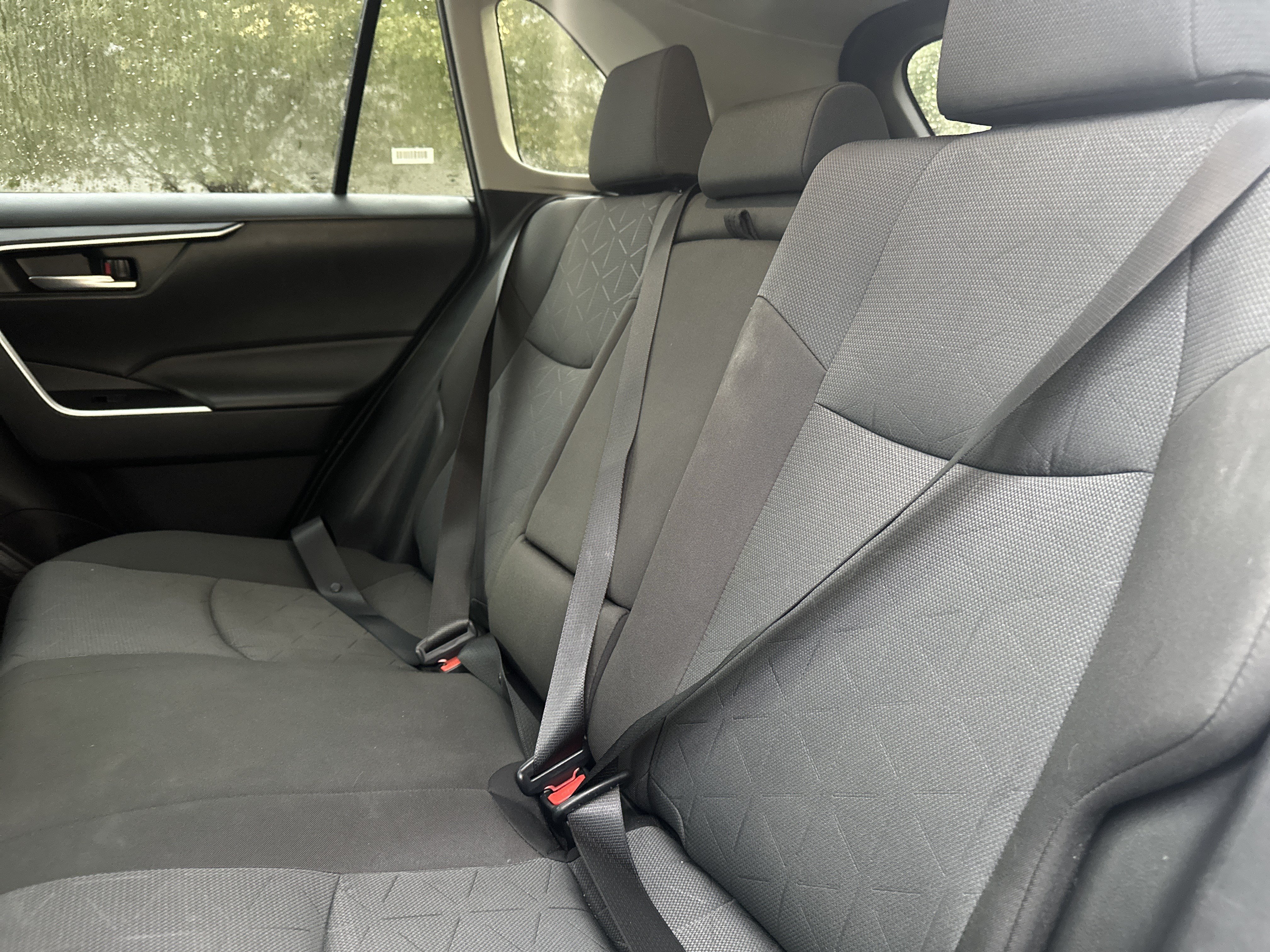 Used 2025 Toyota RAV4 XLE AWD/4WD image 30