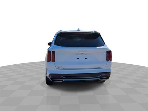 Used 2023 Kia Sorento S w/ Panoramic Sunroof Package image 7