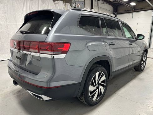 Used 2025 Volkswagen Atlas SE image 5