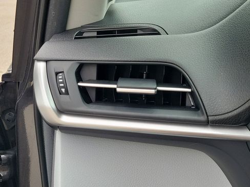 Used 2025 Toyota Sienna XLE w/ XLE Plus Package FWD image 35