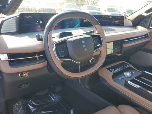 New 2026 Lincoln Navigator Black Label AWD/4WD image 14